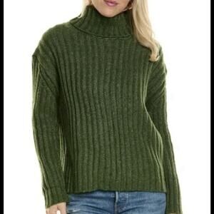 Joseph A Knitted Ribbed Turtleneck Sweater Size - Large in Green Color